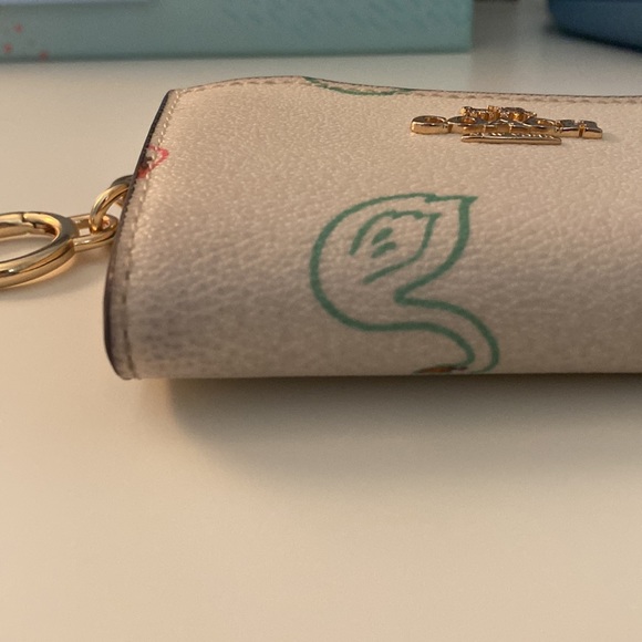 Coach L Zip Card Case With Swan Print - Picture 4 of 6